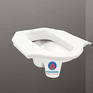 Xí xổm Viglacera ST8 với hệ thống xả thẳng được thiết kế phù hợp với mọi công trình công cộng.