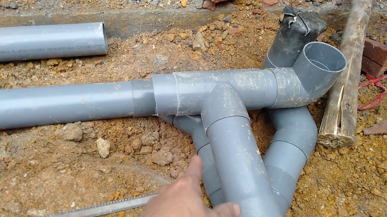 Khi lắp đặt ống thoát bồn cầu cần tránh ngay các lỗi thường gặp như trên