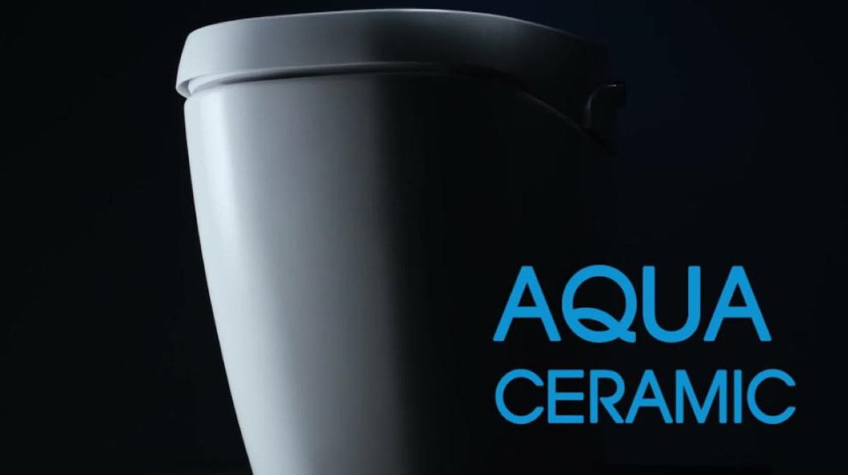 Công nghệ men sứ Aqua Ceramic mang đến bước đột phá cho ngành men sứ INAX khi giúp bồn cầu duy trì độ trắng sáng lên đến 100 năm. 